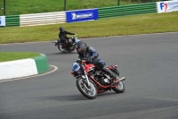 Mallory-park-Leicestershire;Mallory-park-photographs;Motorcycle-action-photographs;classic-bikes;event-digital-images;eventdigitalimages;mallory-park;no-limits-trackday;peter-wileman-photography;vintage-bikes;vintage-motorcycles;vmcc-festival-1000-bikes