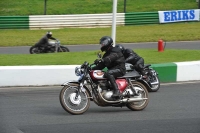 Mallory-park-Leicestershire;Mallory-park-photographs;Motorcycle-action-photographs;classic-bikes;event-digital-images;eventdigitalimages;mallory-park;no-limits-trackday;peter-wileman-photography;vintage-bikes;vintage-motorcycles;vmcc-festival-1000-bikes