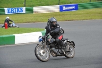 Mallory-park-Leicestershire;Mallory-park-photographs;Motorcycle-action-photographs;classic-bikes;event-digital-images;eventdigitalimages;mallory-park;no-limits-trackday;peter-wileman-photography;vintage-bikes;vintage-motorcycles;vmcc-festival-1000-bikes