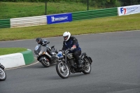 Mallory-park-Leicestershire;Mallory-park-photographs;Motorcycle-action-photographs;classic-bikes;event-digital-images;eventdigitalimages;mallory-park;no-limits-trackday;peter-wileman-photography;vintage-bikes;vintage-motorcycles;vmcc-festival-1000-bikes