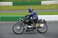 Mallory-park-Leicestershire;Mallory-park-photographs;Motorcycle-action-photographs;classic-bikes;event-digital-images;eventdigitalimages;mallory-park;no-limits-trackday;peter-wileman-photography;vintage-bikes;vintage-motorcycles;vmcc-festival-1000-bikes