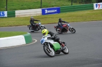 Mallory-park-Leicestershire;Mallory-park-photographs;Motorcycle-action-photographs;classic-bikes;event-digital-images;eventdigitalimages;mallory-park;no-limits-trackday;peter-wileman-photography;vintage-bikes;vintage-motorcycles;vmcc-festival-1000-bikes