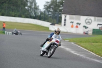 Mallory-park-Leicestershire;Mallory-park-photographs;Motorcycle-action-photographs;classic-bikes;event-digital-images;eventdigitalimages;mallory-park;no-limits-trackday;peter-wileman-photography;vintage-bikes;vintage-motorcycles;vmcc-festival-1000-bikes