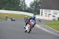 Mallory-park-Leicestershire;Mallory-park-photographs;Motorcycle-action-photographs;classic-bikes;event-digital-images;eventdigitalimages;mallory-park;no-limits-trackday;peter-wileman-photography;vintage-bikes;vintage-motorcycles;vmcc-festival-1000-bikes