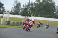 Mallory-park-Leicestershire;Mallory-park-photographs;Motorcycle-action-photographs;classic-bikes;event-digital-images;eventdigitalimages;mallory-park;no-limits-trackday;peter-wileman-photography;vintage-bikes;vintage-motorcycles;vmcc-festival-1000-bikes