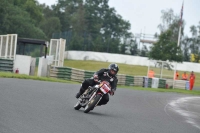 Mallory-park-Leicestershire;Mallory-park-photographs;Motorcycle-action-photographs;classic-bikes;event-digital-images;eventdigitalimages;mallory-park;no-limits-trackday;peter-wileman-photography;vintage-bikes;vintage-motorcycles;vmcc-festival-1000-bikes