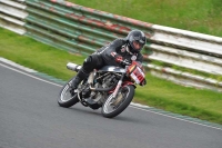 Mallory-park-Leicestershire;Mallory-park-photographs;Motorcycle-action-photographs;classic-bikes;event-digital-images;eventdigitalimages;mallory-park;no-limits-trackday;peter-wileman-photography;vintage-bikes;vintage-motorcycles;vmcc-festival-1000-bikes