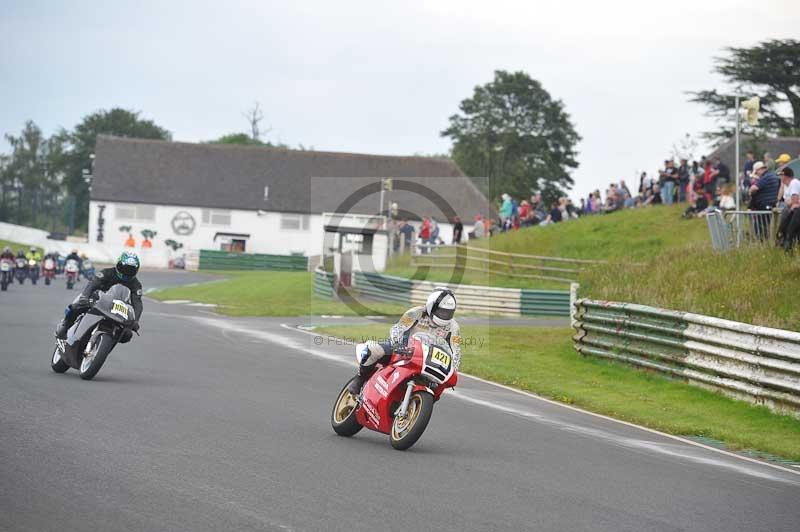 Mallory park Leicestershire;Mallory park photographs;Motorcycle action photographs;classic bikes;event digital images;eventdigitalimages;mallory park;no limits trackday;peter wileman photography;vintage bikes;vintage motorcycles;vmcc festival 1000 bikes