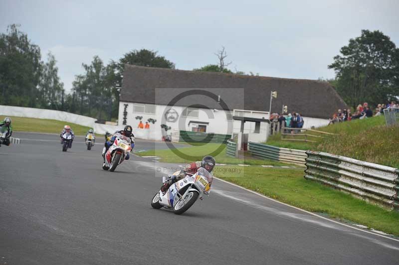 Mallory park Leicestershire;Mallory park photographs;Motorcycle action photographs;classic bikes;event digital images;eventdigitalimages;mallory park;no limits trackday;peter wileman photography;vintage bikes;vintage motorcycles;vmcc festival 1000 bikes