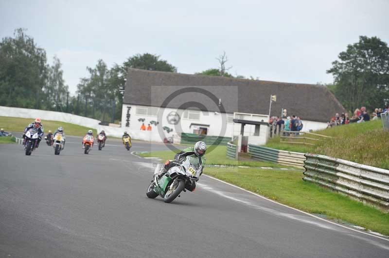 Mallory park Leicestershire;Mallory park photographs;Motorcycle action photographs;classic bikes;event digital images;eventdigitalimages;mallory park;no limits trackday;peter wileman photography;vintage bikes;vintage motorcycles;vmcc festival 1000 bikes