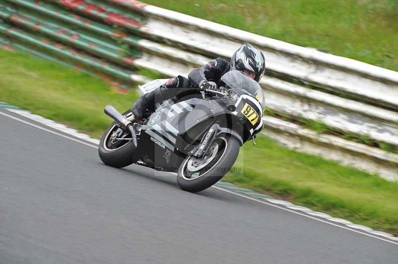 Mallory park Leicestershire;Mallory park photographs;Motorcycle action photographs;classic bikes;event digital images;eventdigitalimages;mallory park;no limits trackday;peter wileman photography;vintage bikes;vintage motorcycles;vmcc festival 1000 bikes