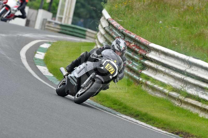 Mallory park Leicestershire;Mallory park photographs;Motorcycle action photographs;classic bikes;event digital images;eventdigitalimages;mallory park;no limits trackday;peter wileman photography;vintage bikes;vintage motorcycles;vmcc festival 1000 bikes