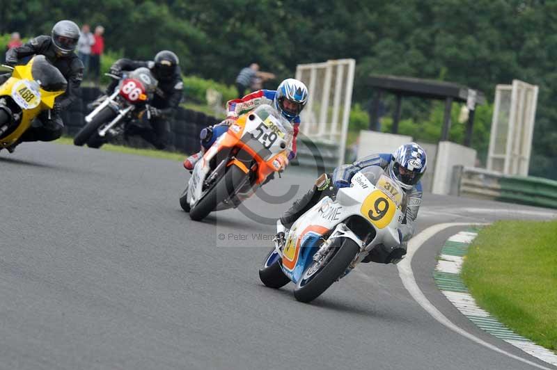 Mallory park Leicestershire;Mallory park photographs;Motorcycle action photographs;classic bikes;event digital images;eventdigitalimages;mallory park;no limits trackday;peter wileman photography;vintage bikes;vintage motorcycles;vmcc festival 1000 bikes