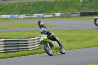 Mallory-park-Leicestershire;Mallory-park-photographs;Motorcycle-action-photographs;classic-bikes;event-digital-images;eventdigitalimages;mallory-park;no-limits-trackday;peter-wileman-photography;vintage-bikes;vintage-motorcycles;vmcc-festival-1000-bikes