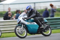 Mallory-park-Leicestershire;Mallory-park-photographs;Motorcycle-action-photographs;classic-bikes;event-digital-images;eventdigitalimages;mallory-park;no-limits-trackday;peter-wileman-photography;vintage-bikes;vintage-motorcycles;vmcc-festival-1000-bikes