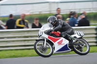 Mallory-park-Leicestershire;Mallory-park-photographs;Motorcycle-action-photographs;classic-bikes;event-digital-images;eventdigitalimages;mallory-park;no-limits-trackday;peter-wileman-photography;vintage-bikes;vintage-motorcycles;vmcc-festival-1000-bikes