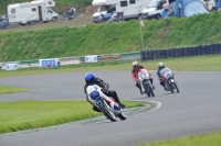 Mallory-park-Leicestershire;Mallory-park-photographs;Motorcycle-action-photographs;classic-bikes;event-digital-images;eventdigitalimages;mallory-park;no-limits-trackday;peter-wileman-photography;vintage-bikes;vintage-motorcycles;vmcc-festival-1000-bikes