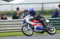 Mallory-park-Leicestershire;Mallory-park-photographs;Motorcycle-action-photographs;classic-bikes;event-digital-images;eventdigitalimages;mallory-park;no-limits-trackday;peter-wileman-photography;vintage-bikes;vintage-motorcycles;vmcc-festival-1000-bikes