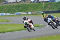 Mallory-park-Leicestershire;Mallory-park-photographs;Motorcycle-action-photographs;classic-bikes;event-digital-images;eventdigitalimages;mallory-park;no-limits-trackday;peter-wileman-photography;vintage-bikes;vintage-motorcycles;vmcc-festival-1000-bikes