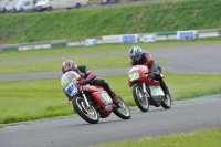 Mallory-park-Leicestershire;Mallory-park-photographs;Motorcycle-action-photographs;classic-bikes;event-digital-images;eventdigitalimages;mallory-park;no-limits-trackday;peter-wileman-photography;vintage-bikes;vintage-motorcycles;vmcc-festival-1000-bikes