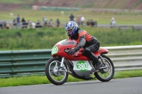 Mallory-park-Leicestershire;Mallory-park-photographs;Motorcycle-action-photographs;classic-bikes;event-digital-images;eventdigitalimages;mallory-park;no-limits-trackday;peter-wileman-photography;vintage-bikes;vintage-motorcycles;vmcc-festival-1000-bikes