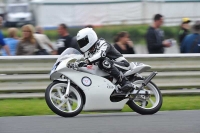 Mallory-park-Leicestershire;Mallory-park-photographs;Motorcycle-action-photographs;classic-bikes;event-digital-images;eventdigitalimages;mallory-park;no-limits-trackday;peter-wileman-photography;vintage-bikes;vintage-motorcycles;vmcc-festival-1000-bikes