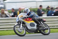 Mallory-park-Leicestershire;Mallory-park-photographs;Motorcycle-action-photographs;classic-bikes;event-digital-images;eventdigitalimages;mallory-park;no-limits-trackday;peter-wileman-photography;vintage-bikes;vintage-motorcycles;vmcc-festival-1000-bikes