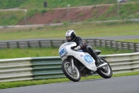 Mallory-park-Leicestershire;Mallory-park-photographs;Motorcycle-action-photographs;classic-bikes;event-digital-images;eventdigitalimages;mallory-park;no-limits-trackday;peter-wileman-photography;vintage-bikes;vintage-motorcycles;vmcc-festival-1000-bikes