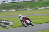 Mallory-park-Leicestershire;Mallory-park-photographs;Motorcycle-action-photographs;classic-bikes;event-digital-images;eventdigitalimages;mallory-park;no-limits-trackday;peter-wileman-photography;vintage-bikes;vintage-motorcycles;vmcc-festival-1000-bikes