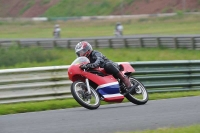 Mallory-park-Leicestershire;Mallory-park-photographs;Motorcycle-action-photographs;classic-bikes;event-digital-images;eventdigitalimages;mallory-park;no-limits-trackday;peter-wileman-photography;vintage-bikes;vintage-motorcycles;vmcc-festival-1000-bikes