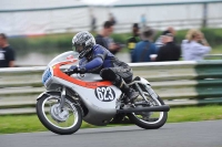 Mallory-park-Leicestershire;Mallory-park-photographs;Motorcycle-action-photographs;classic-bikes;event-digital-images;eventdigitalimages;mallory-park;no-limits-trackday;peter-wileman-photography;vintage-bikes;vintage-motorcycles;vmcc-festival-1000-bikes