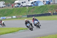 Mallory-park-Leicestershire;Mallory-park-photographs;Motorcycle-action-photographs;classic-bikes;event-digital-images;eventdigitalimages;mallory-park;no-limits-trackday;peter-wileman-photography;vintage-bikes;vintage-motorcycles;vmcc-festival-1000-bikes