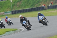 Mallory-park-Leicestershire;Mallory-park-photographs;Motorcycle-action-photographs;classic-bikes;event-digital-images;eventdigitalimages;mallory-park;no-limits-trackday;peter-wileman-photography;vintage-bikes;vintage-motorcycles;vmcc-festival-1000-bikes