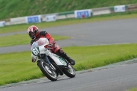 Mallory-park-Leicestershire;Mallory-park-photographs;Motorcycle-action-photographs;classic-bikes;event-digital-images;eventdigitalimages;mallory-park;no-limits-trackday;peter-wileman-photography;vintage-bikes;vintage-motorcycles;vmcc-festival-1000-bikes