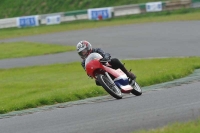 Mallory-park-Leicestershire;Mallory-park-photographs;Motorcycle-action-photographs;classic-bikes;event-digital-images;eventdigitalimages;mallory-park;no-limits-trackday;peter-wileman-photography;vintage-bikes;vintage-motorcycles;vmcc-festival-1000-bikes