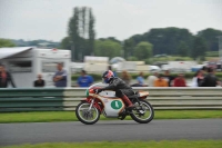 Mallory-park-Leicestershire;Mallory-park-photographs;Motorcycle-action-photographs;classic-bikes;event-digital-images;eventdigitalimages;mallory-park;no-limits-trackday;peter-wileman-photography;vintage-bikes;vintage-motorcycles;vmcc-festival-1000-bikes