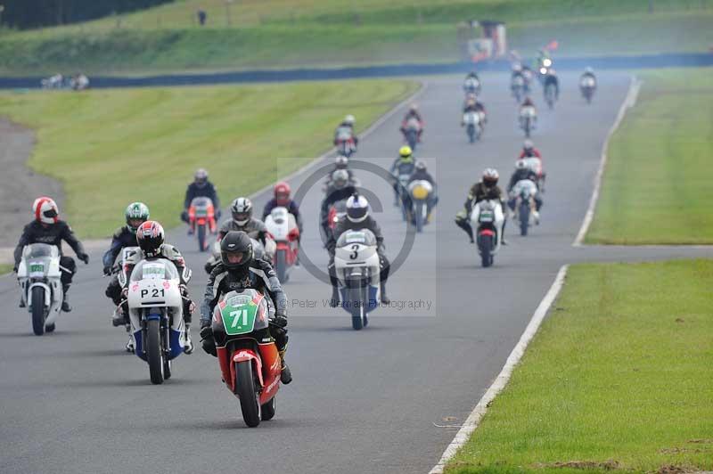 Mallory park Leicestershire;Mallory park photographs;Motorcycle action photographs;classic bikes;event digital images;eventdigitalimages;mallory park;no limits trackday;peter wileman photography;vintage bikes;vintage motorcycles;vmcc festival 1000 bikes