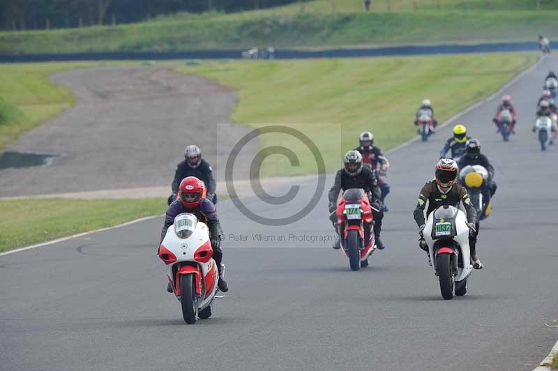 Mallory park Leicestershire;Mallory park photographs;Motorcycle action photographs;classic bikes;event digital images;eventdigitalimages;mallory park;no limits trackday;peter wileman photography;vintage bikes;vintage motorcycles;vmcc festival 1000 bikes