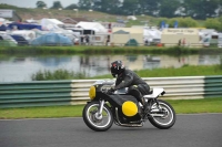 Mallory-park-Leicestershire;Mallory-park-photographs;Motorcycle-action-photographs;classic-bikes;event-digital-images;eventdigitalimages;mallory-park;no-limits-trackday;peter-wileman-photography;vintage-bikes;vintage-motorcycles;vmcc-festival-1000-bikes