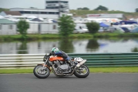 Mallory-park-Leicestershire;Mallory-park-photographs;Motorcycle-action-photographs;classic-bikes;event-digital-images;eventdigitalimages;mallory-park;no-limits-trackday;peter-wileman-photography;vintage-bikes;vintage-motorcycles;vmcc-festival-1000-bikes