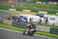 Mallory-park-Leicestershire;Mallory-park-photographs;Motorcycle-action-photographs;classic-bikes;event-digital-images;eventdigitalimages;mallory-park;no-limits-trackday;peter-wileman-photography;vintage-bikes;vintage-motorcycles;vmcc-festival-1000-bikes