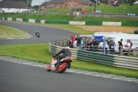 Mallory-park-Leicestershire;Mallory-park-photographs;Motorcycle-action-photographs;classic-bikes;event-digital-images;eventdigitalimages;mallory-park;no-limits-trackday;peter-wileman-photography;vintage-bikes;vintage-motorcycles;vmcc-festival-1000-bikes