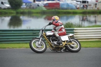 Mallory-park-Leicestershire;Mallory-park-photographs;Motorcycle-action-photographs;classic-bikes;event-digital-images;eventdigitalimages;mallory-park;no-limits-trackday;peter-wileman-photography;vintage-bikes;vintage-motorcycles;vmcc-festival-1000-bikes