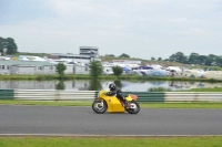 Mallory-park-Leicestershire;Mallory-park-photographs;Motorcycle-action-photographs;classic-bikes;event-digital-images;eventdigitalimages;mallory-park;no-limits-trackday;peter-wileman-photography;vintage-bikes;vintage-motorcycles;vmcc-festival-1000-bikes