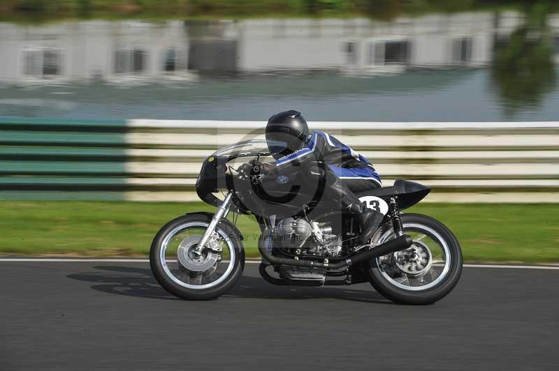 Mallory park Leicestershire;Mallory park photographs;Motorcycle action photographs;classic bikes;event digital images;eventdigitalimages;mallory park;no limits trackday;peter wileman photography;vintage bikes;vintage motorcycles;vmcc festival 1000 bikes