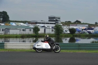 Mallory-park-Leicestershire;Mallory-park-photographs;Motorcycle-action-photographs;classic-bikes;event-digital-images;eventdigitalimages;mallory-park;no-limits-trackday;peter-wileman-photography;vintage-bikes;vintage-motorcycles;vmcc-festival-1000-bikes