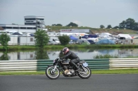 Mallory-park-Leicestershire;Mallory-park-photographs;Motorcycle-action-photographs;classic-bikes;event-digital-images;eventdigitalimages;mallory-park;no-limits-trackday;peter-wileman-photography;vintage-bikes;vintage-motorcycles;vmcc-festival-1000-bikes