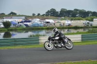 Mallory-park-Leicestershire;Mallory-park-photographs;Motorcycle-action-photographs;classic-bikes;event-digital-images;eventdigitalimages;mallory-park;no-limits-trackday;peter-wileman-photography;vintage-bikes;vintage-motorcycles;vmcc-festival-1000-bikes