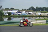 Mallory-park-Leicestershire;Mallory-park-photographs;Motorcycle-action-photographs;classic-bikes;event-digital-images;eventdigitalimages;mallory-park;no-limits-trackday;peter-wileman-photography;vintage-bikes;vintage-motorcycles;vmcc-festival-1000-bikes