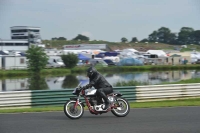 Mallory-park-Leicestershire;Mallory-park-photographs;Motorcycle-action-photographs;classic-bikes;event-digital-images;eventdigitalimages;mallory-park;no-limits-trackday;peter-wileman-photography;vintage-bikes;vintage-motorcycles;vmcc-festival-1000-bikes